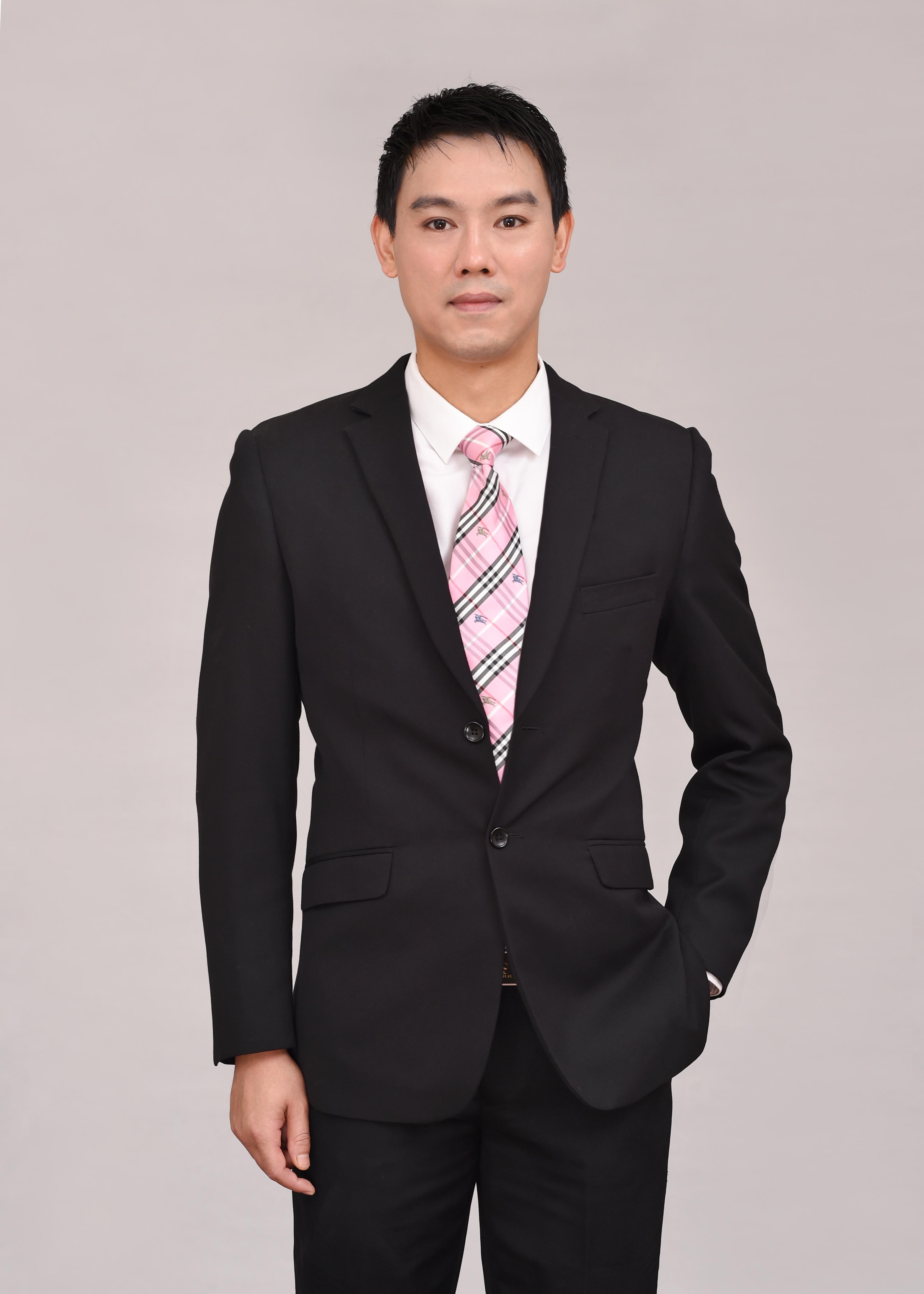 聂晓琴 视觉与舞美负责人